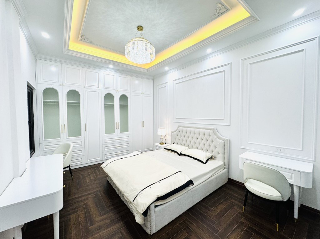 ÁN NHÀ NGỌC HÀ - GẦN PHỐ - GẦN Ô TÔ - 38M2 - 5 TẦNG - 4M MẶT TIỀN - 9 TỶ - LÔ GÓC - NHÀ ĐẸP Ở NGAY